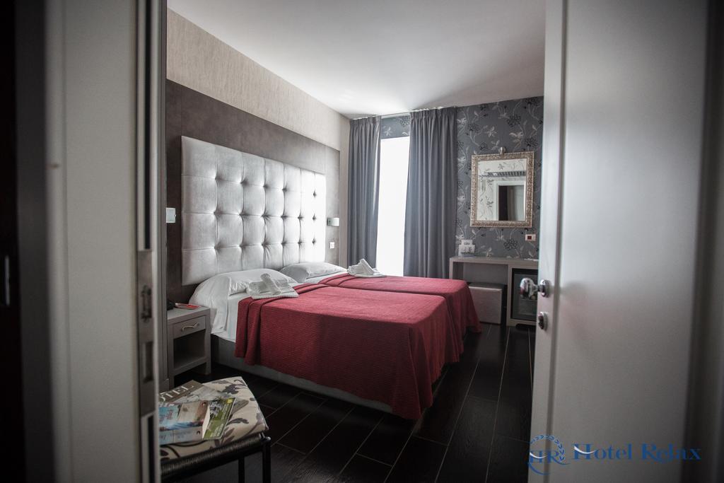 Hotel Relax Roma Nord Fiano Romano Exterior foto